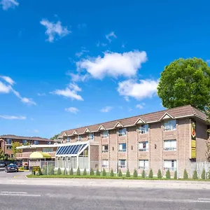 ** Hotel Super 8 By Wyndham East On Canada