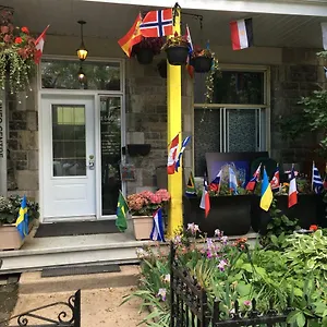  Auberge de jeunesse Pied-a-terre Mont-royal Canada
